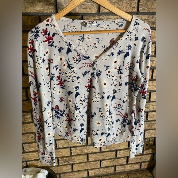 Lucky brand long sleeve - Picture 1 of 5